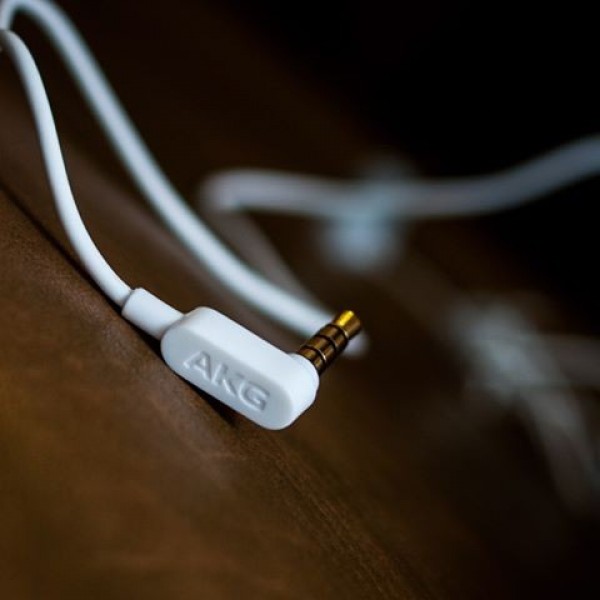 AKG Y20U Kablolu Kulaklık — ürün görseli 6