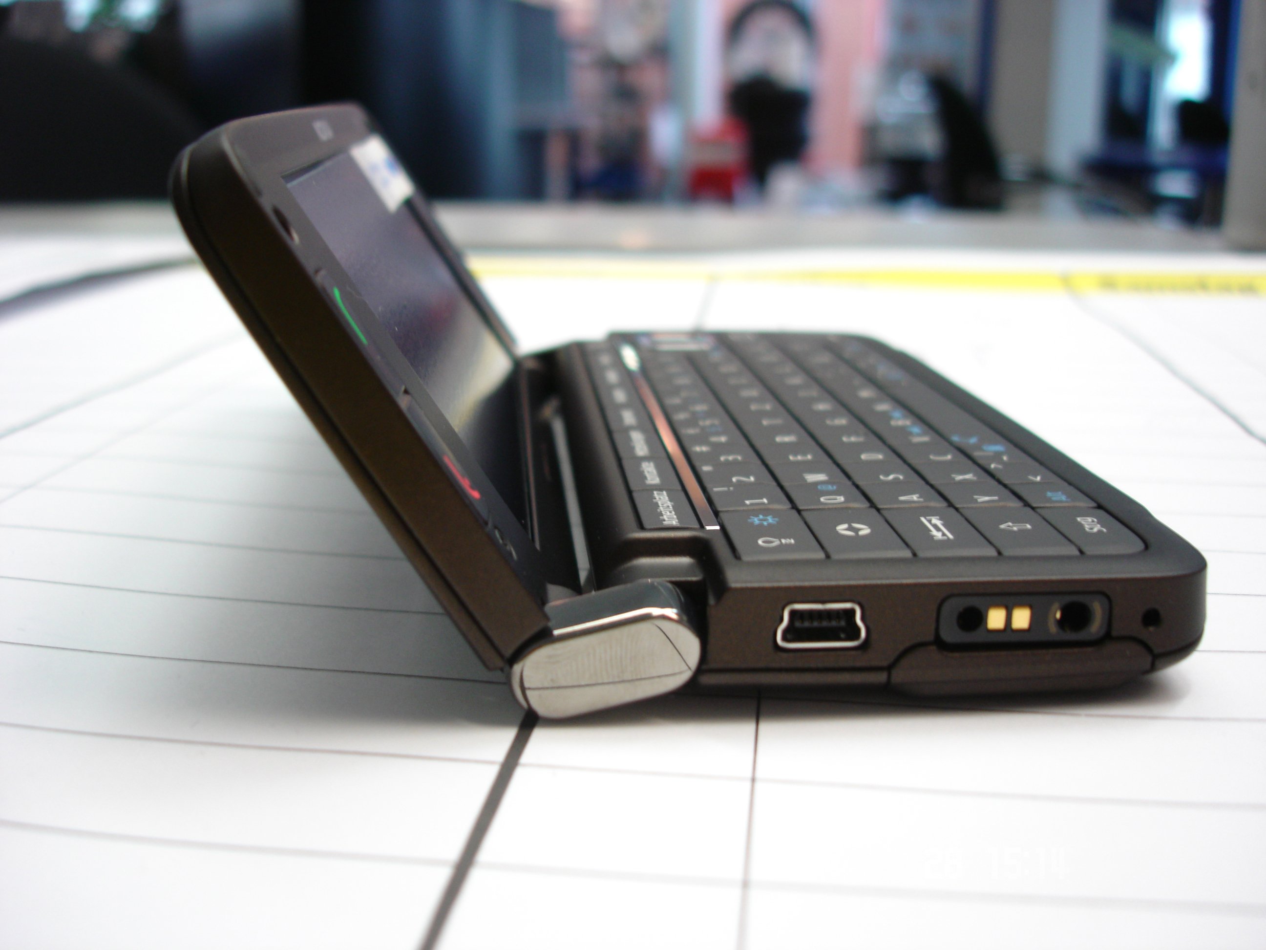 Nokia E90 (2007) — ürün görseli 4