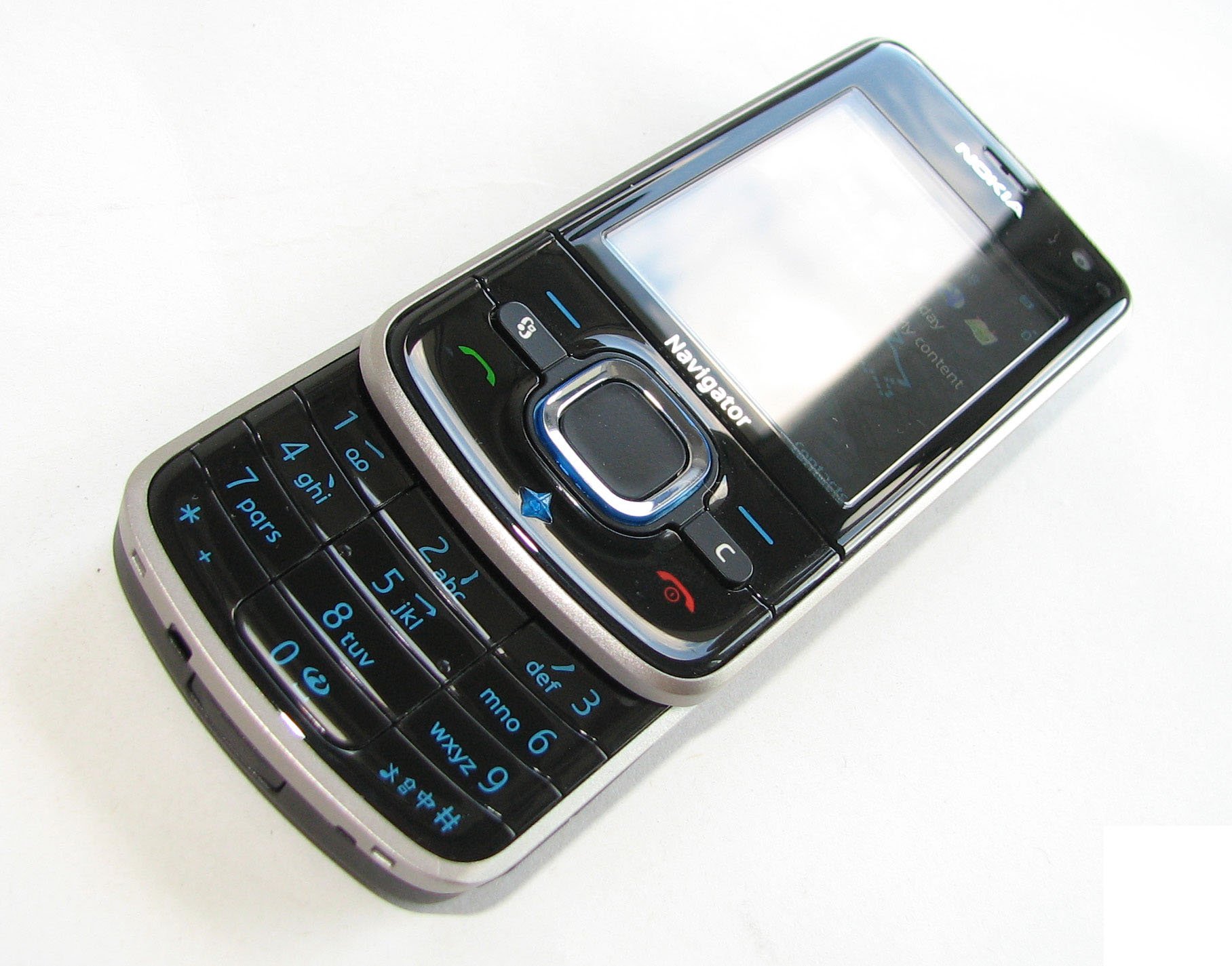 Nokia 6210 Navigator (2008) — ürün görseli 3