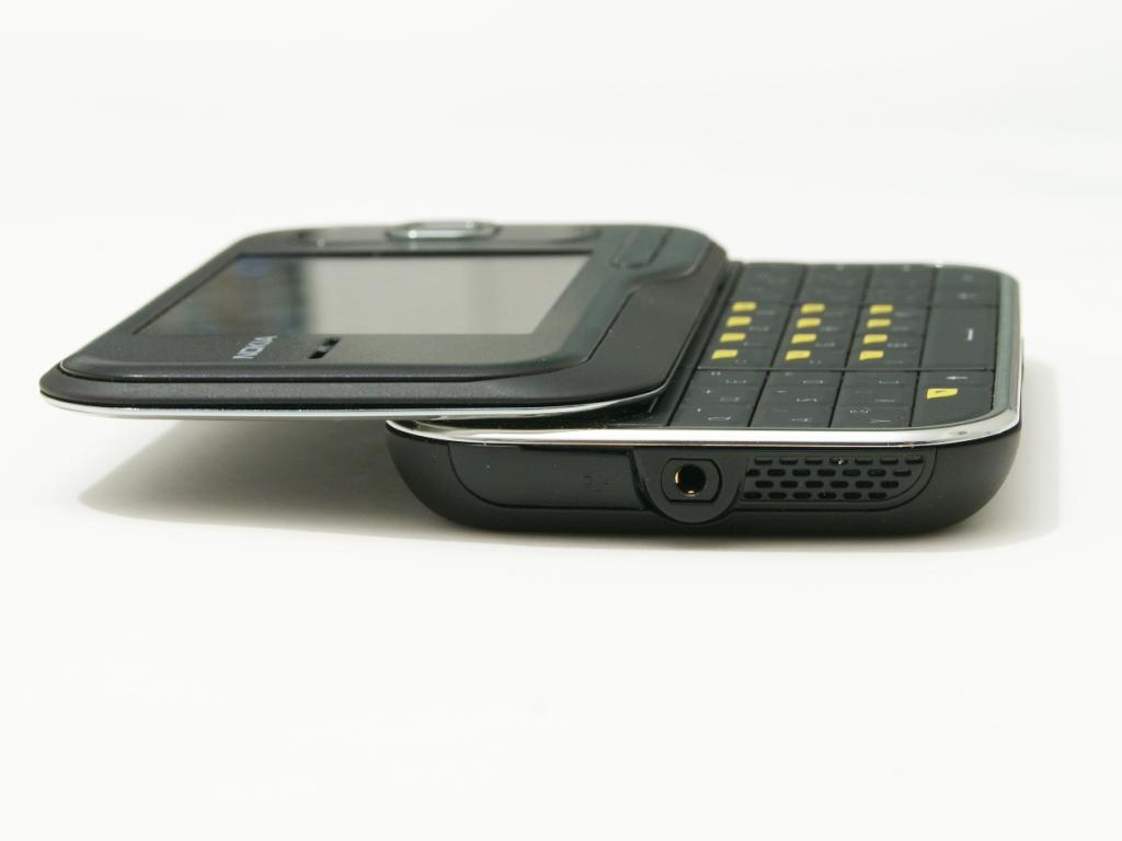 Nokia 6760 slide (2009) — ürün görseli 3