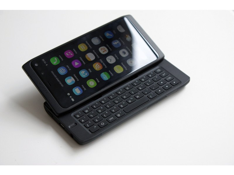 Nokia N950 (2011) — ürün görseli 2