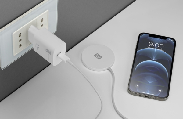 Cellularline iPhone Magsafe Şarj Aleti (MAGSFWIRACHKITW) — ürün görseli 3