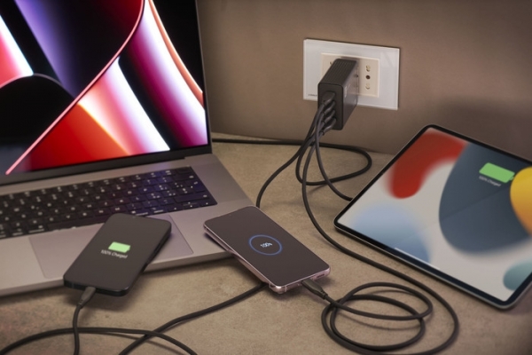Cellularline Nano GaN 100W Şarj Aleti (ACHUSBGAN4WAL100WK) — ürün görseli 5