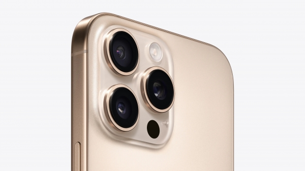 Apple iPhone 16 Pro Max (1 TB) — ürün görseli 10