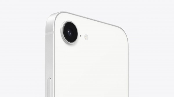 Apple iPhone 16e — ürün görseli 9