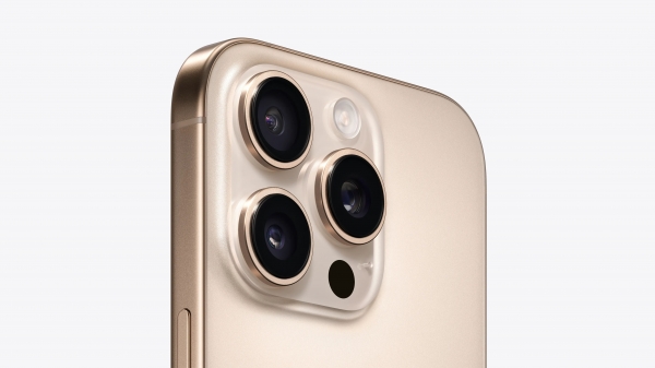 Apple iPhone 16 Pro (128 GB) — ürün görseli 15