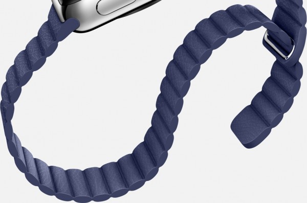 Apple Watch (42 mm) Paslanmaz Çelik Kasa ve Gece Mavisi Deri Loop Akıllı Saat — ürün görseli 14